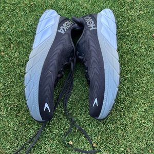 HOKA Arahi 6 Running